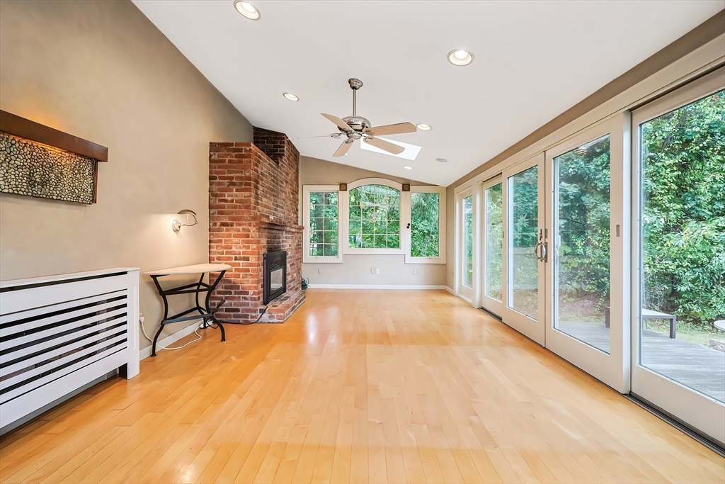 151 Farm St