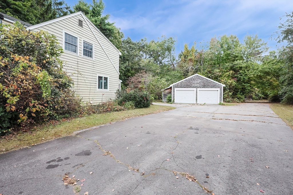 151 Farm St