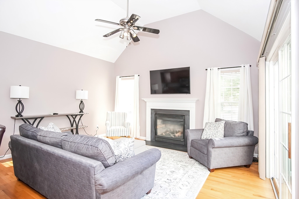 26 Daisy Ln # 26