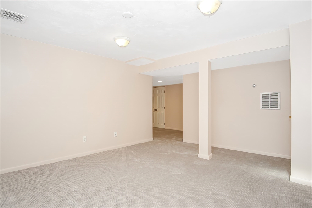 26 Daisy Ln # 26