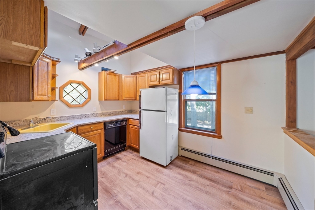 235 Lakewood Dr