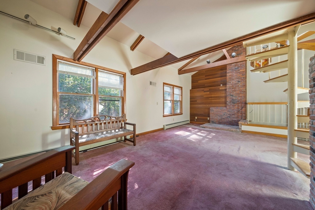 235 Lakewood Dr
