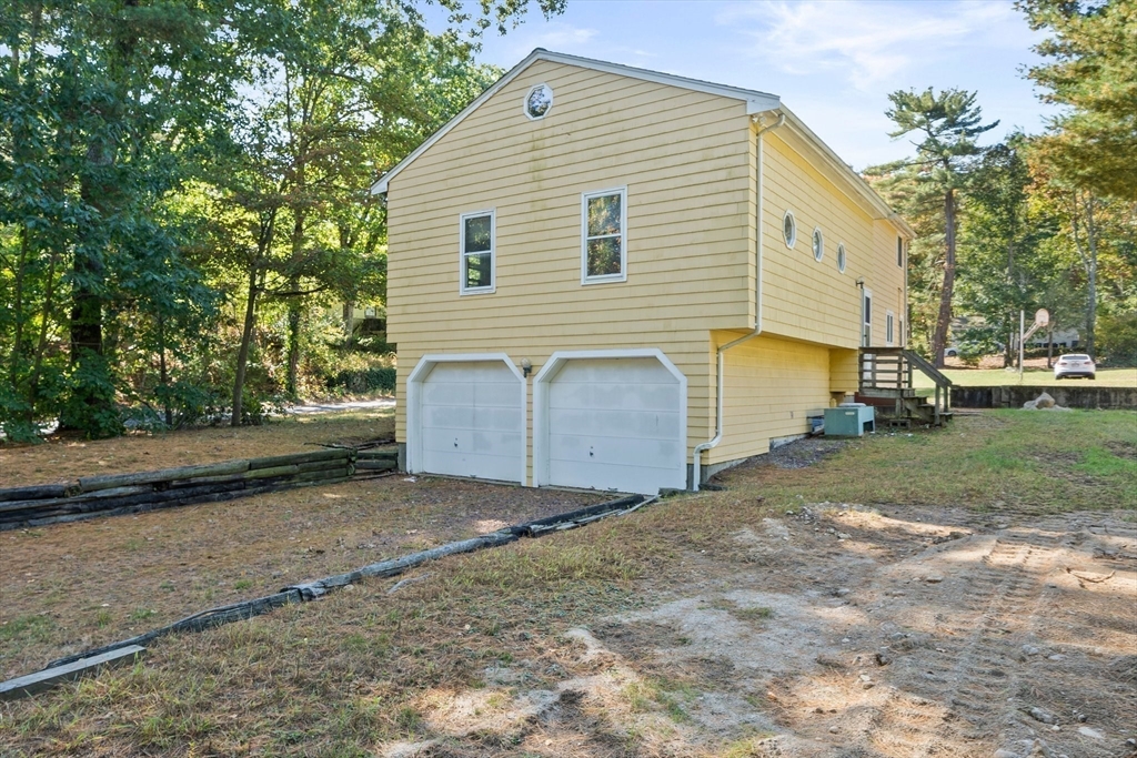 235 Lakewood Dr
