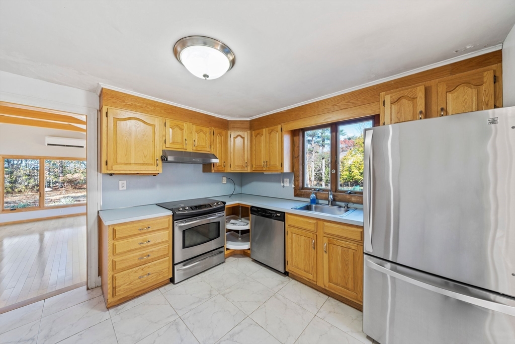 19 Belcher St