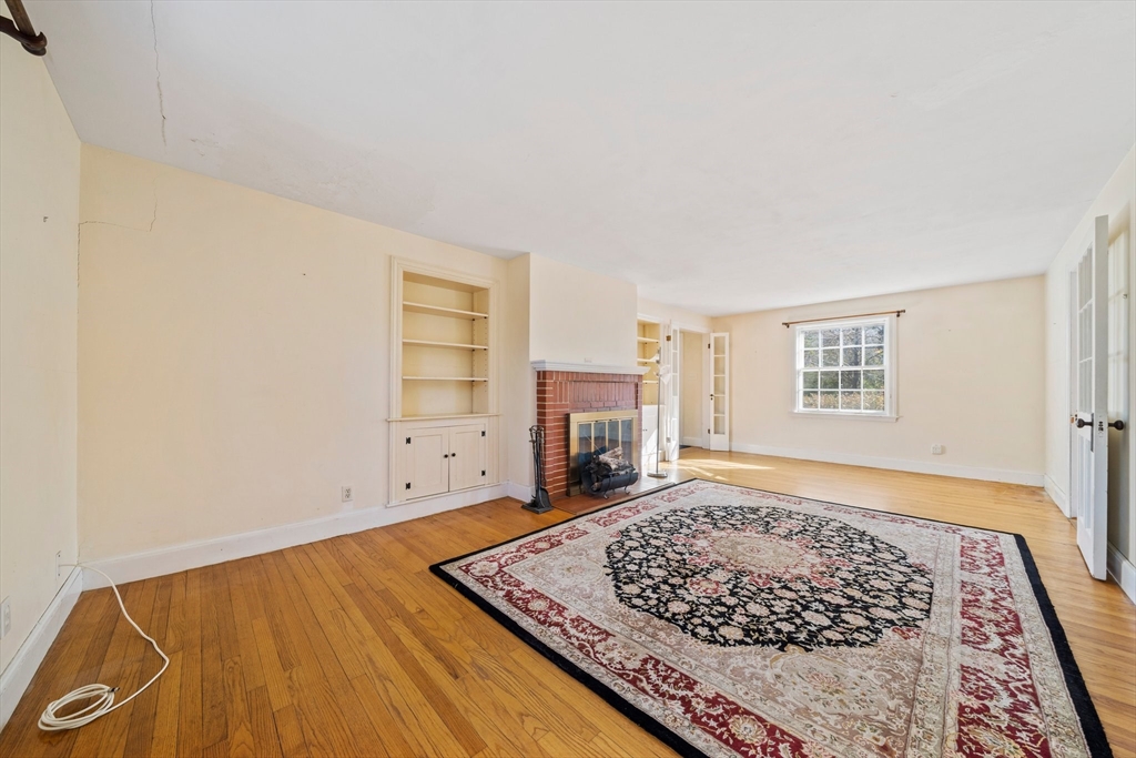 19 Belcher St