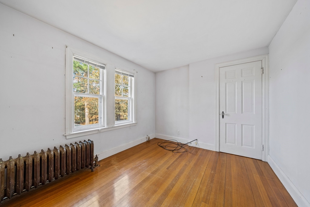 19 Belcher St