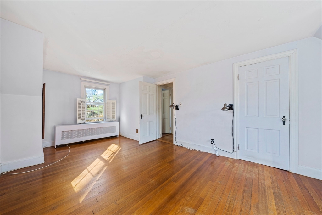 19 Belcher St
