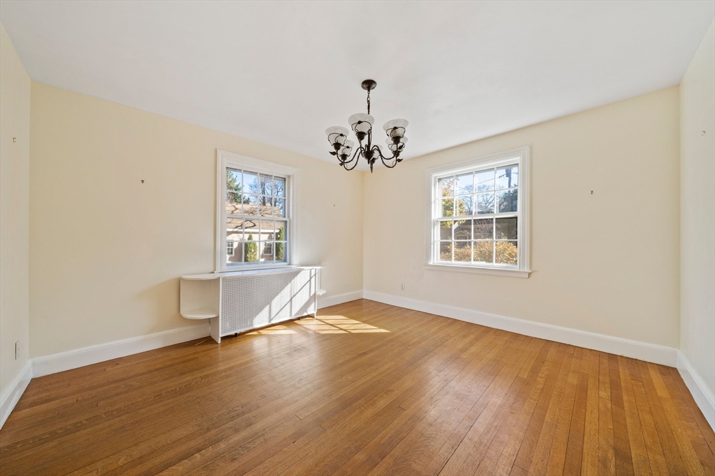 19 Belcher St