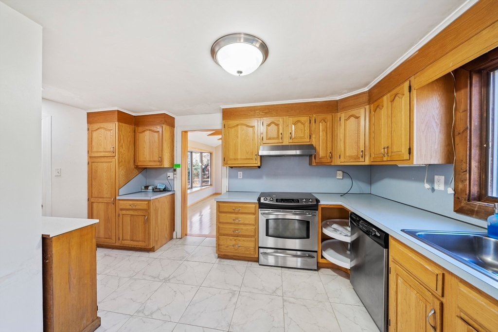 19 Belcher St