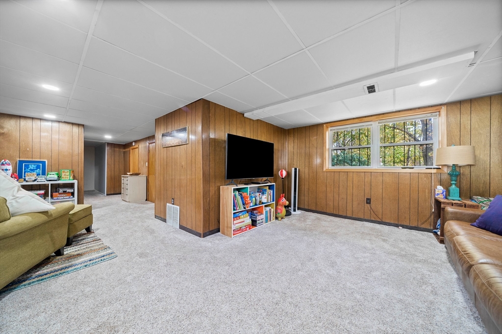 14 Daniel Ct