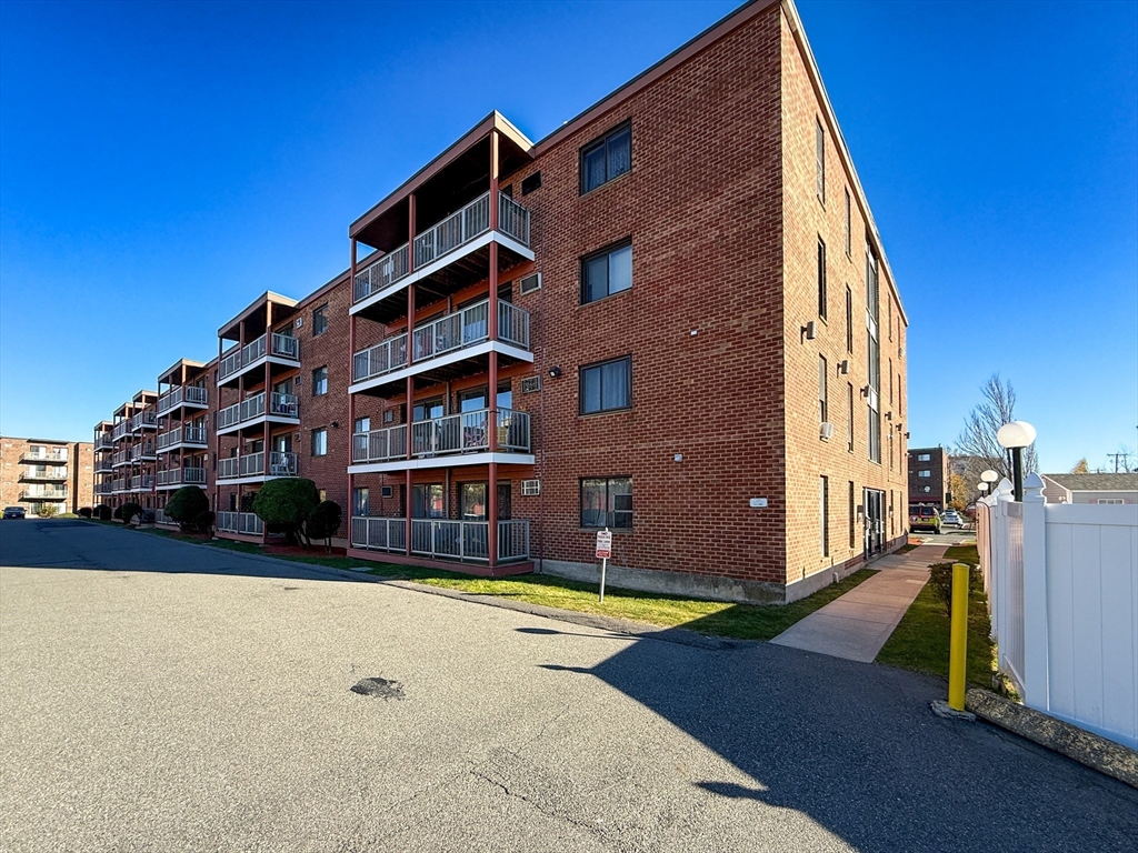 175 Ward St # 40