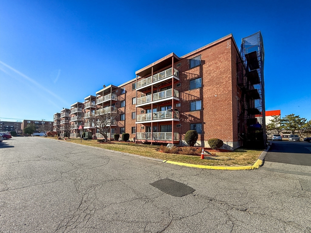 175 Ward St # 40