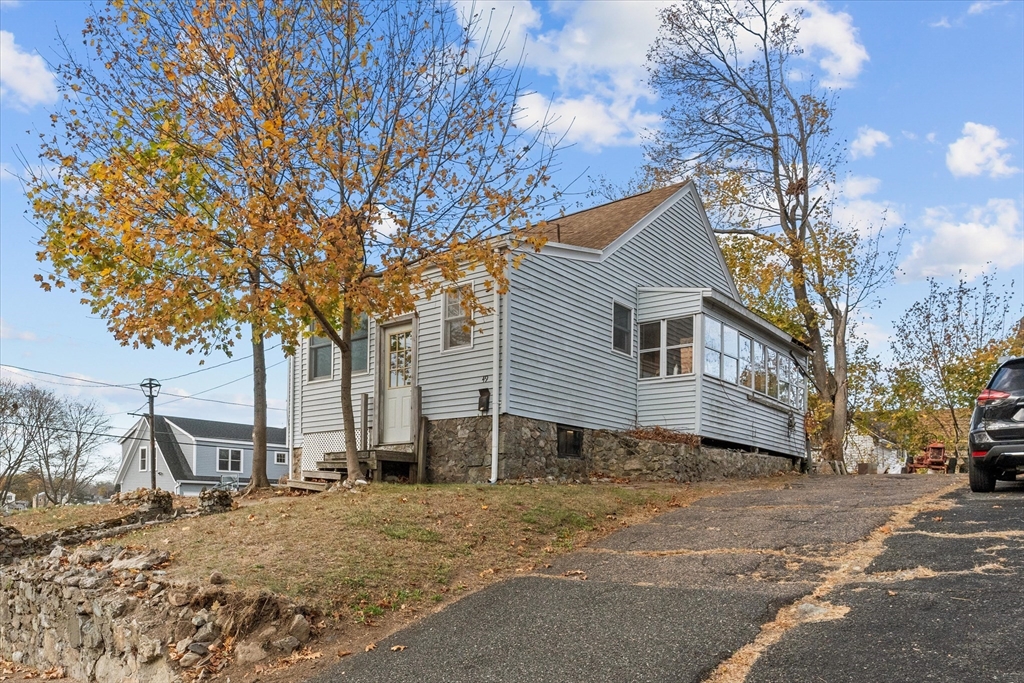 49 Pendexter Street