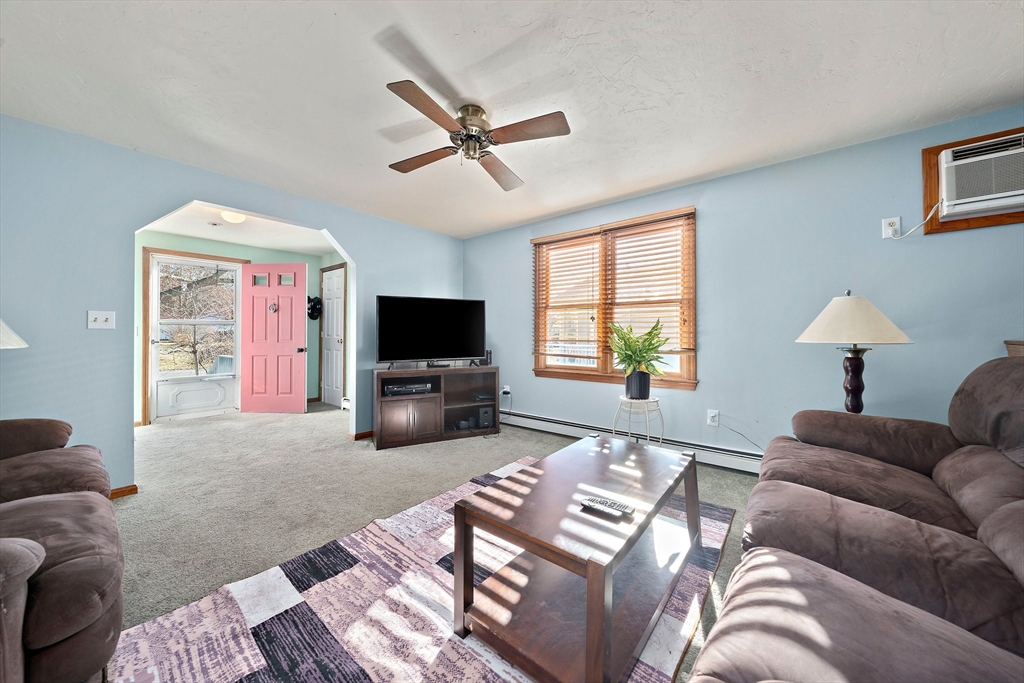 24 Woodland Rd