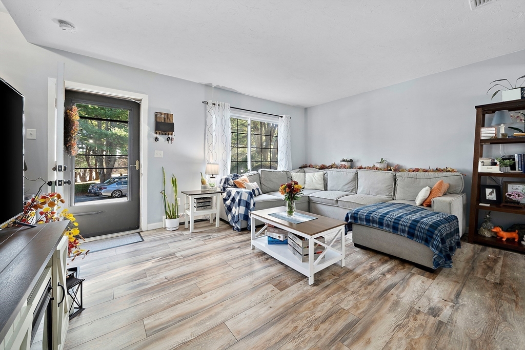 489 Turnpike Street # 4 Unit: 5-4