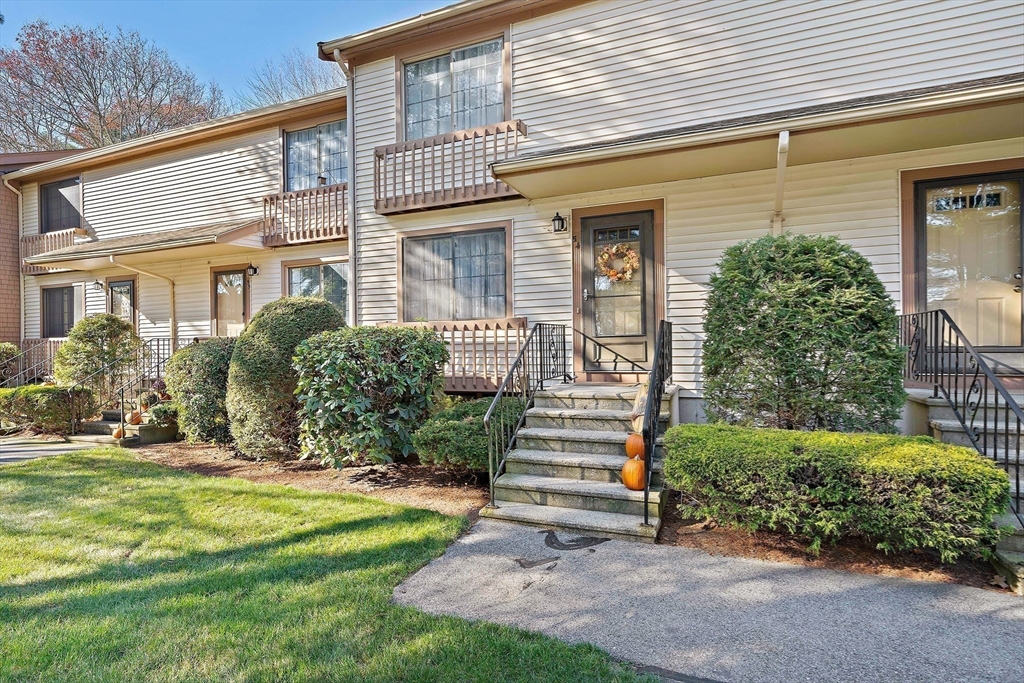 489 Turnpike Street # 4 Unit: 5-4