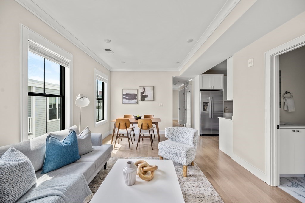 303 Maverick Street # 1