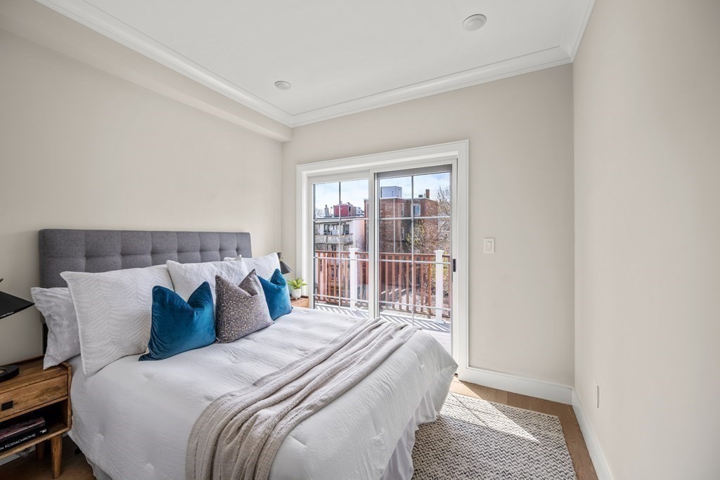 303 Maverick Street # 1