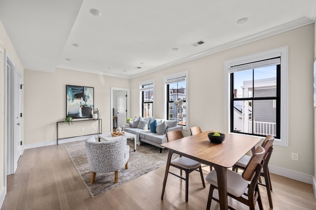 303 Maverick Street # 1