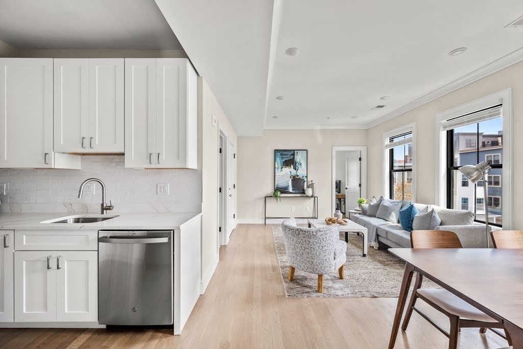303 Maverick Street # 1