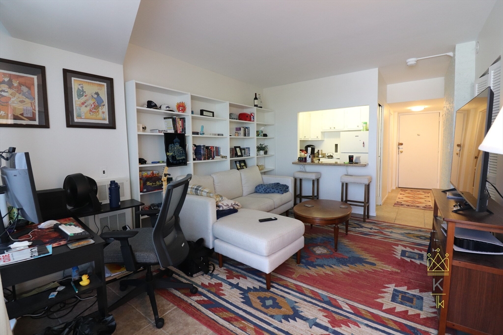 19 Winchester St # 905