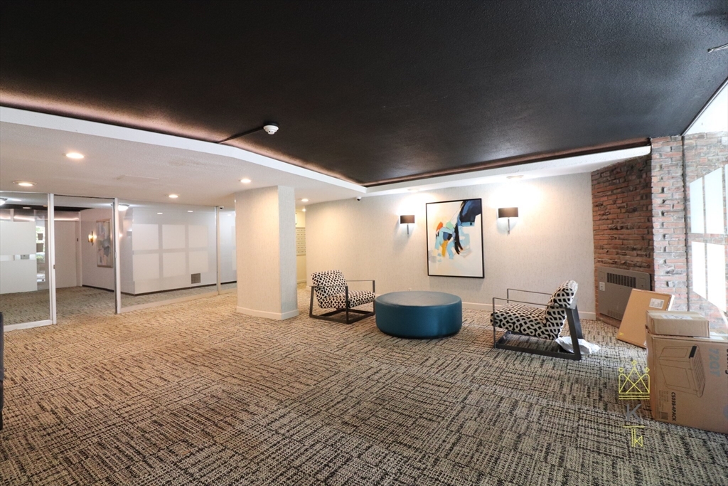 19 Winchester St # 905