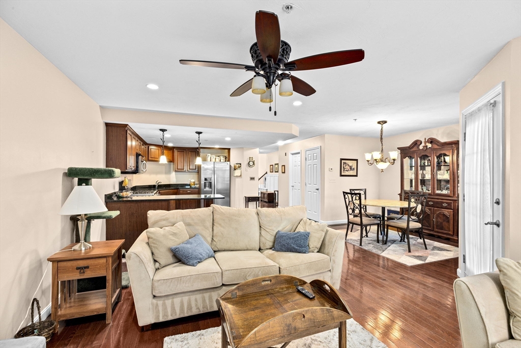 103 Rembrandt Way # 103