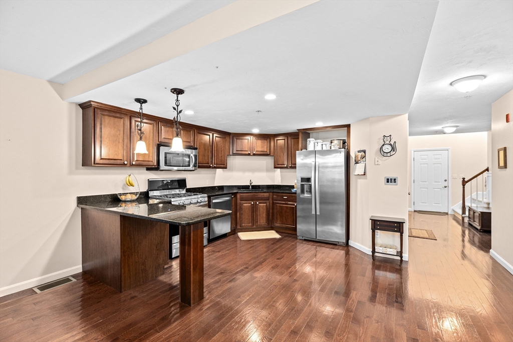 103 Rembrandt Way # 103