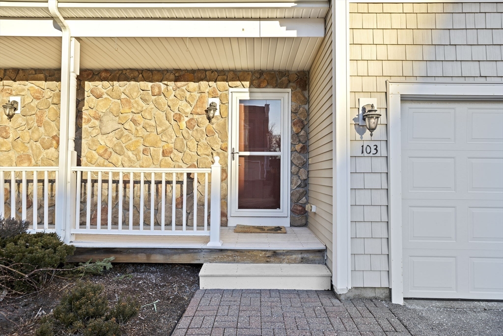 103 Rembrandt Way # 103
