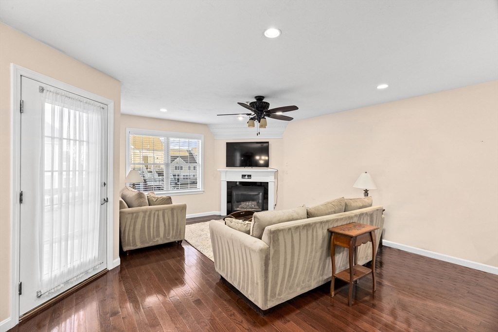 103 Rembrandt Way # 103