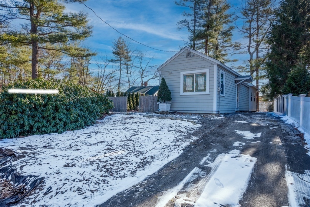 300 Forest Grove Ave