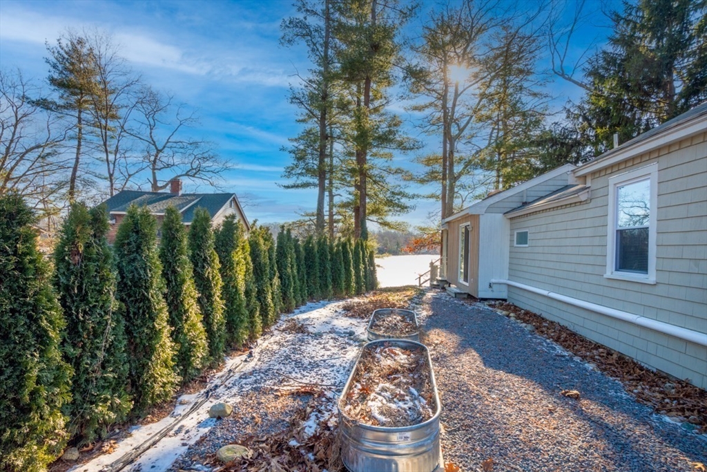 300 Forest Grove Ave