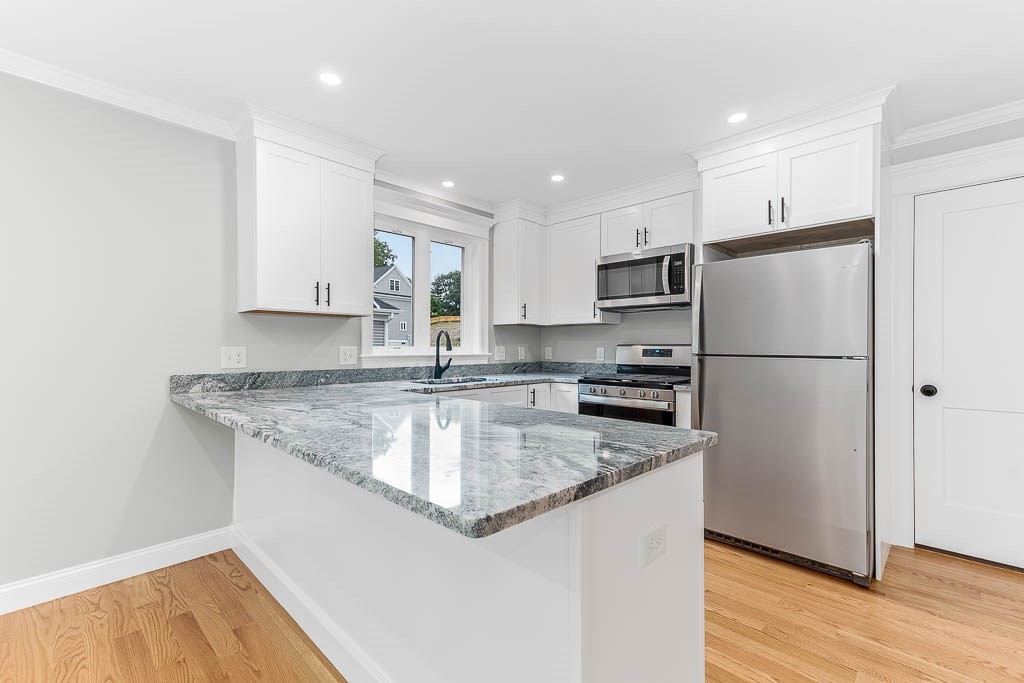 106 Pond St # 9