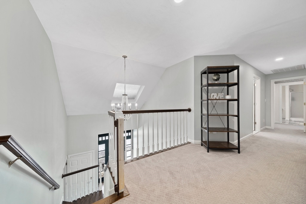 5 Heather Ln