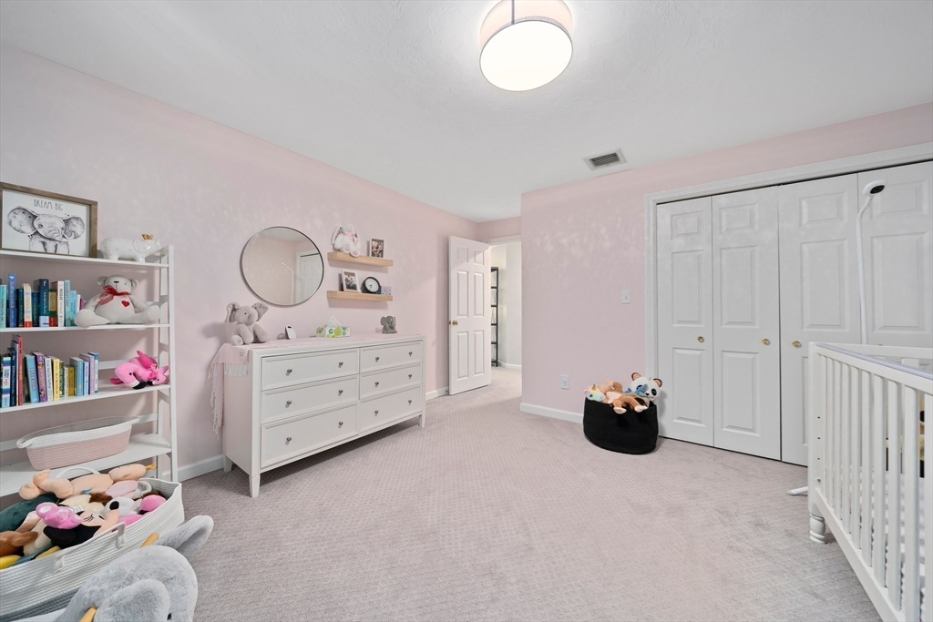 5 Heather Ln