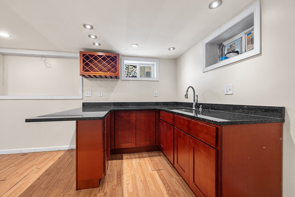 175 Sea St