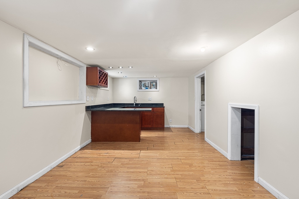 175 Sea St