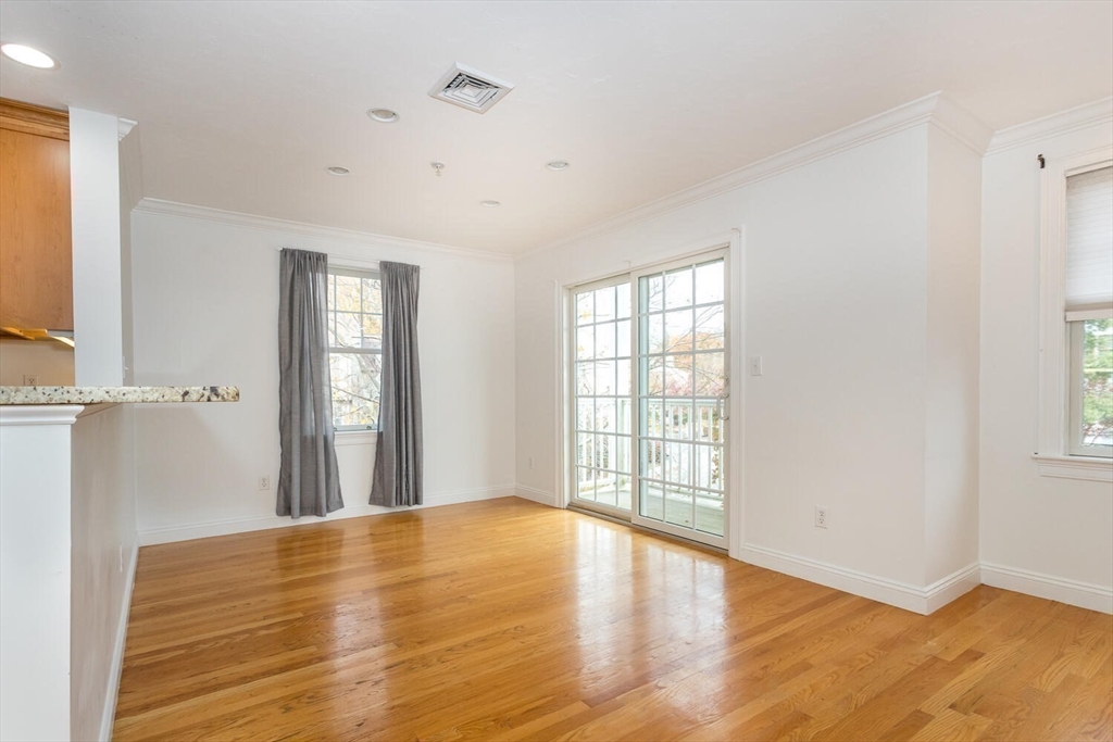 25 Maple Street # 25A