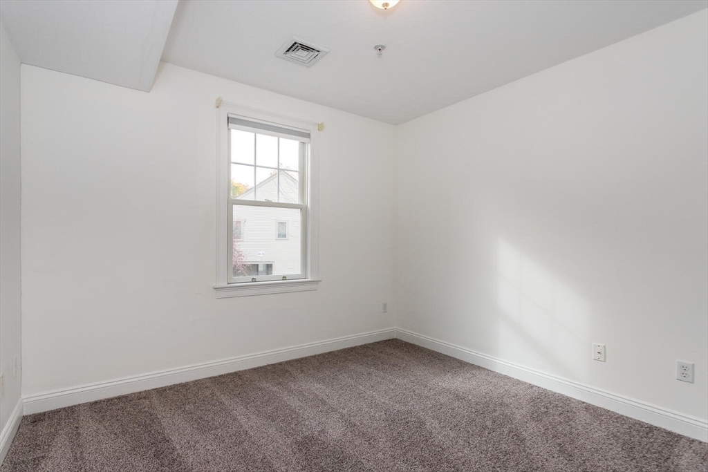 25 Maple Street # 25A