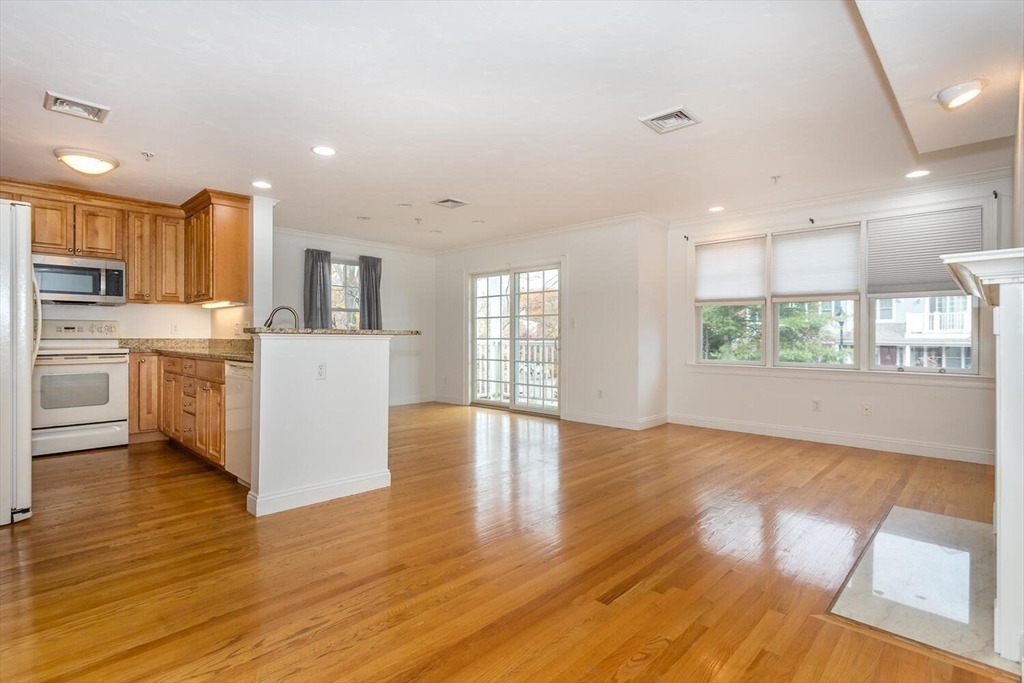 25 Maple Street # 25A