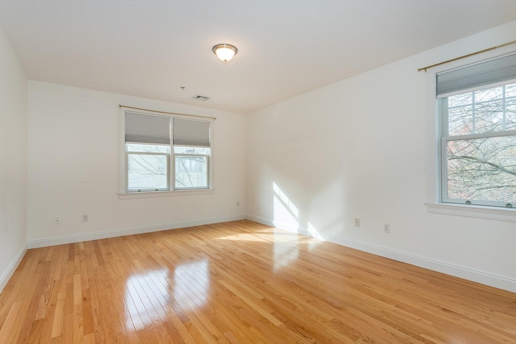 25 Maple Street # 25A