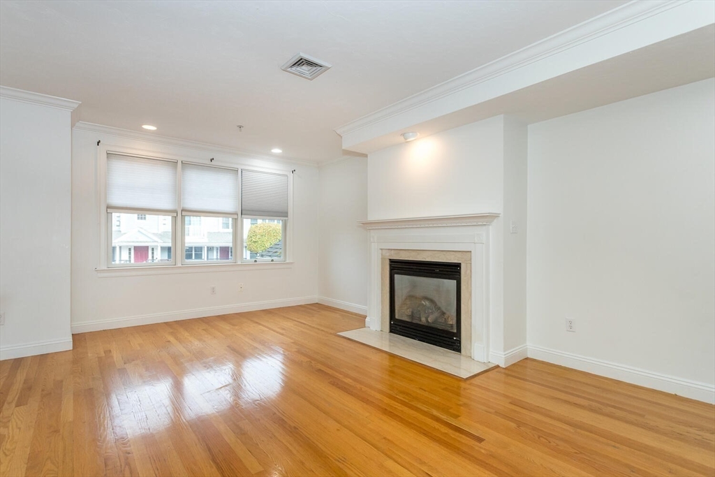 25 Maple Street # 25A