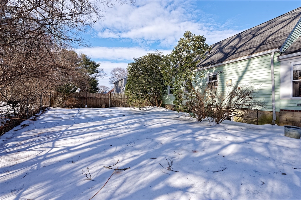 17 Blackman Rd