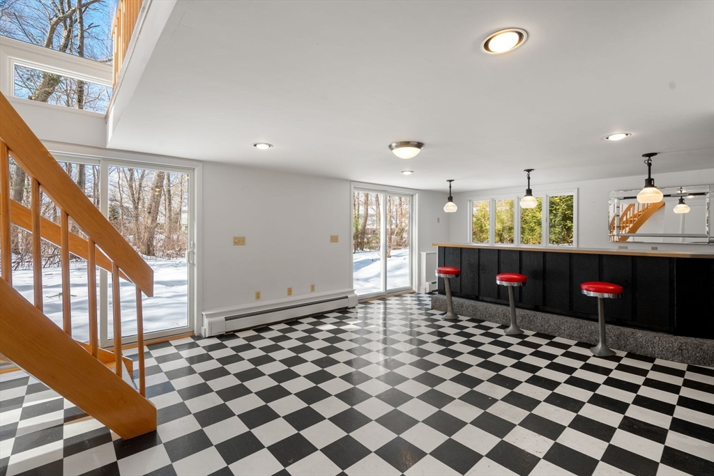 11 Circle Way
