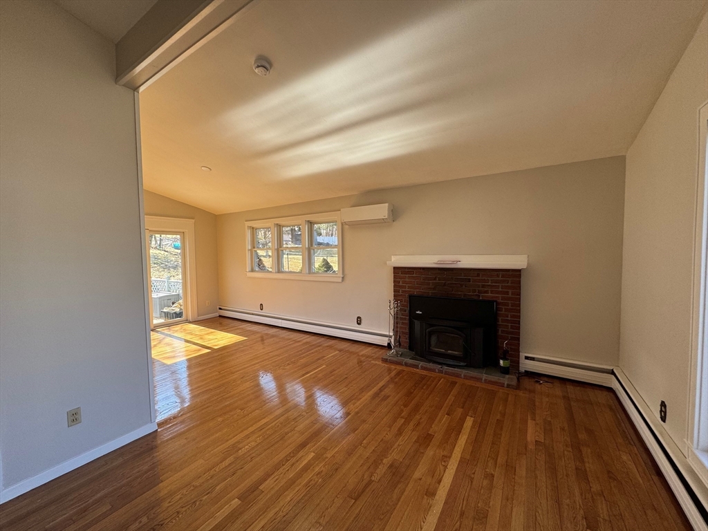 6 Redman Rd