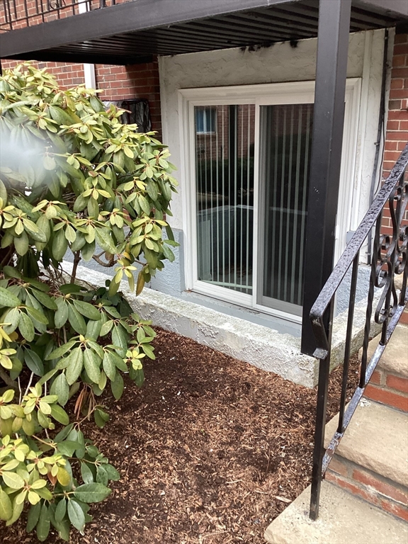 80 Walnut St # 403