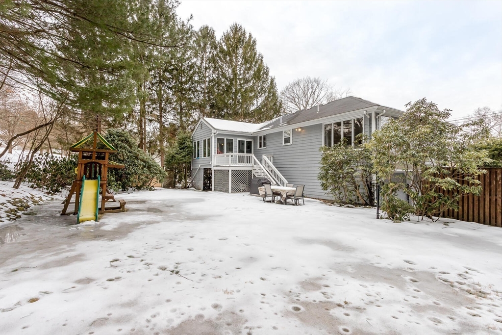 97 Spring Ln