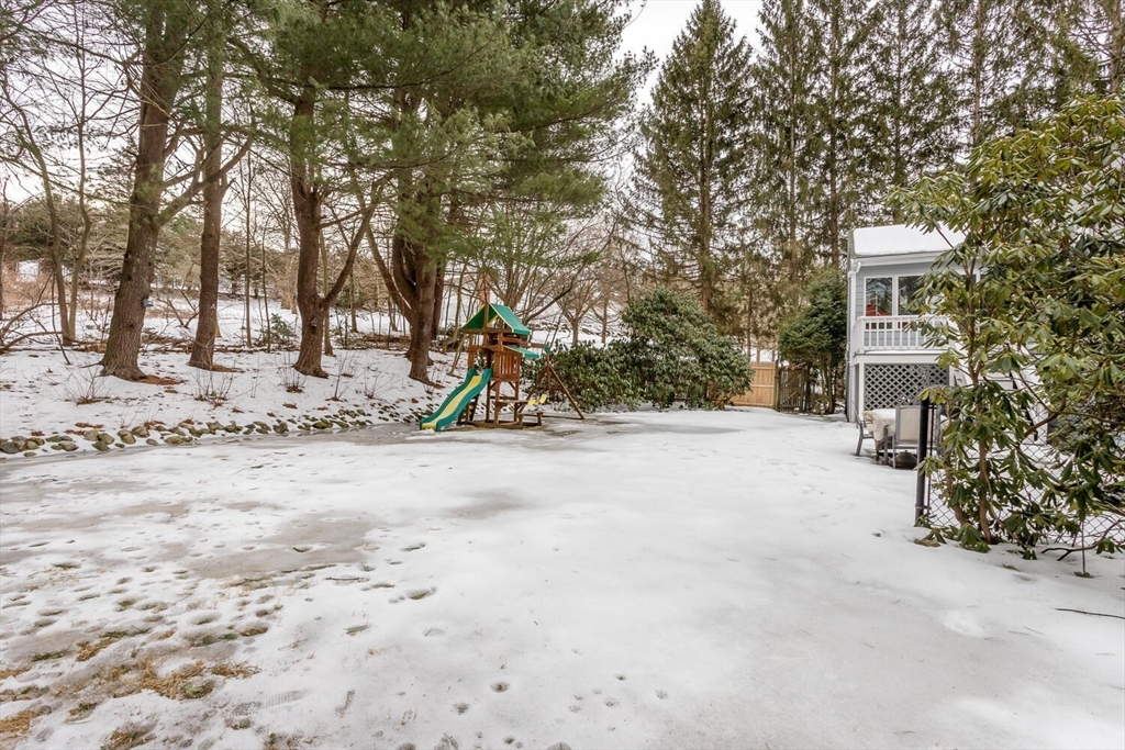 97 Spring Ln