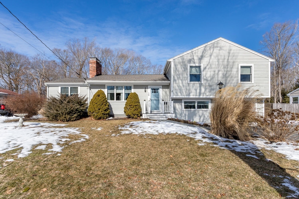 30 Buffington St