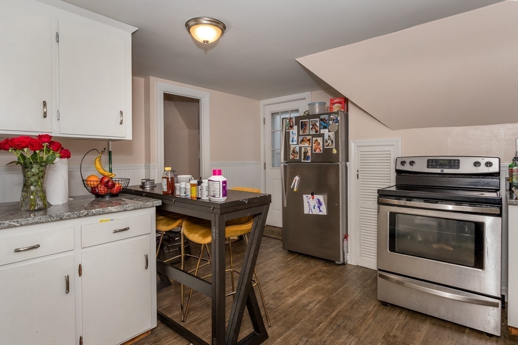 307 Pleasant St